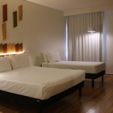 Hotel Nacional Inn Curitiba Santa Felicidade Eksteriør billede